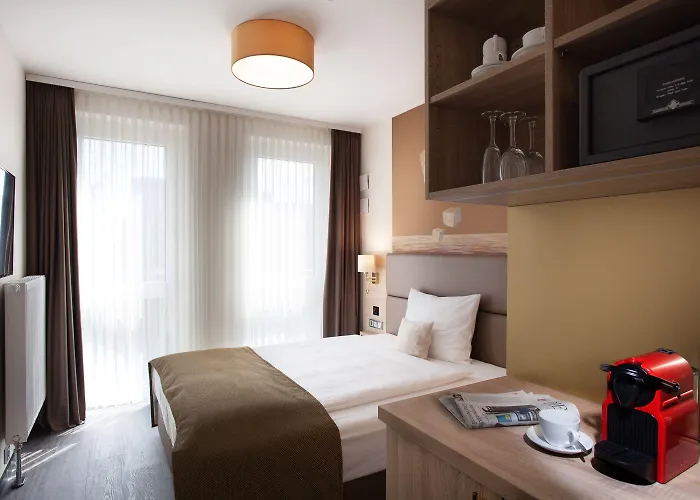 Stay! Boardinghouse Hotel 3*