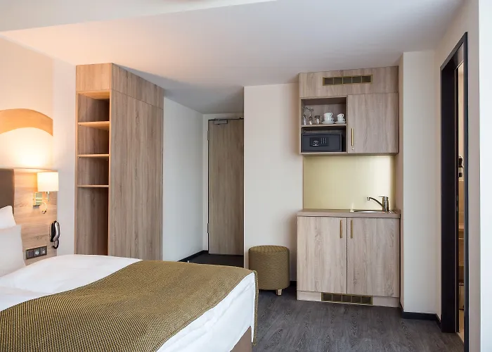 Stay! Boardinghouse Hotel