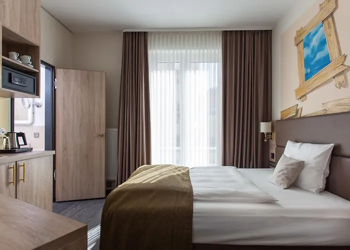 Hotel Stay! Boardinghouse